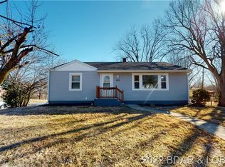 520 N Oak St, Eldon, MO 65026