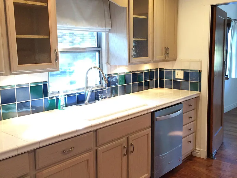 1425 S McClelland St — Photo 3