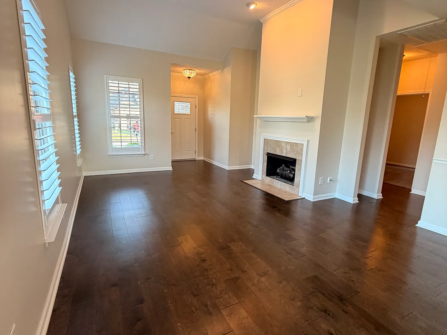 3 bed, 1435 sqft, $2,200 — Photo 4