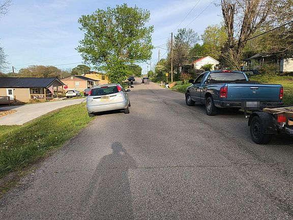 5th image of 803 Childress Ave