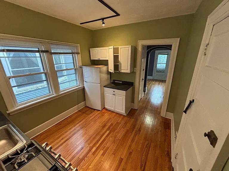 53 Ardmore Pl #4U — Photo 6