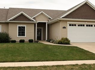1923 E 61st Cir, Davenport, IA