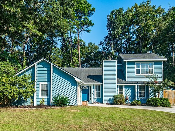3rd image of 840 Ramblewood Cir