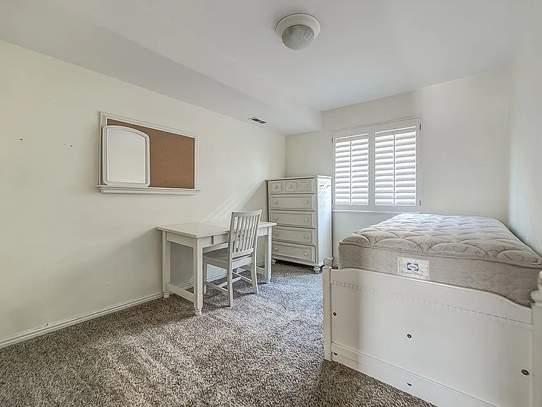 642 N 200 E #106 — Photo 9