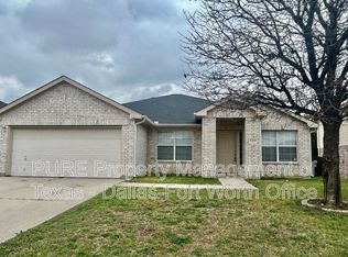 2303 Bantry Ln, Arlington, TX 76002