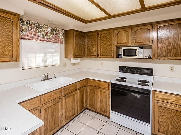 2nd image of 1845 Skimmer Ln