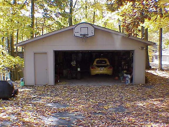 big detached 4 c garage