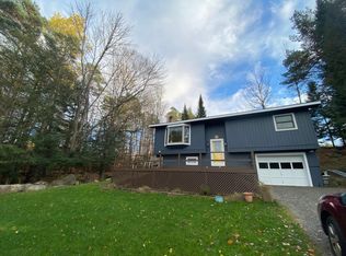 22 Lakeview Ter, Saranac Lake, NY 12983