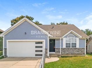 13707 Bennington Ave, Grandview, MO 64030
