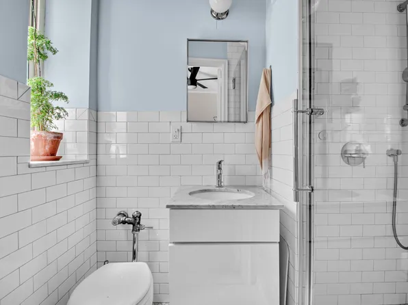 520 East 90th Street image 10 of 13