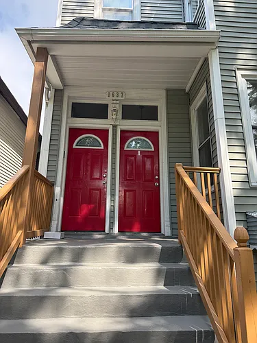 1637 N Maplewood Ave #1 Photo 1