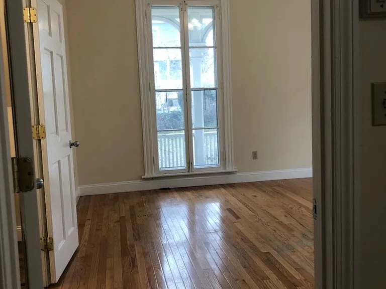 45 Laurel St — Photo 6