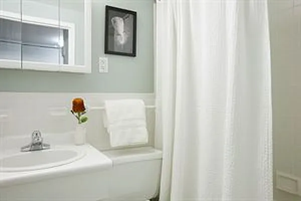 Sold by Douglas Elliman | media 14