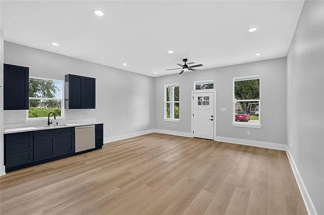 3 bed, 2.0 bath, 1197 sqft, $1,950 — Photo 4