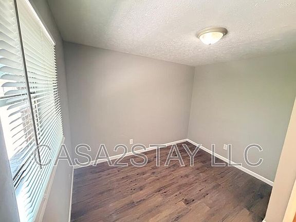 5th image of 5104 Malibu Ct APT 21