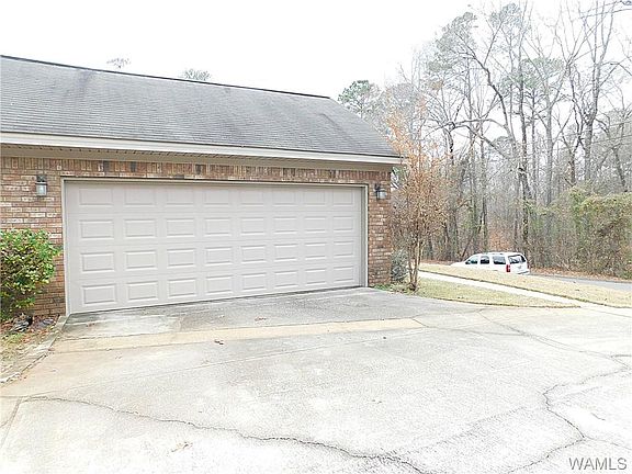 3rd image of 4116 E Lake Dr