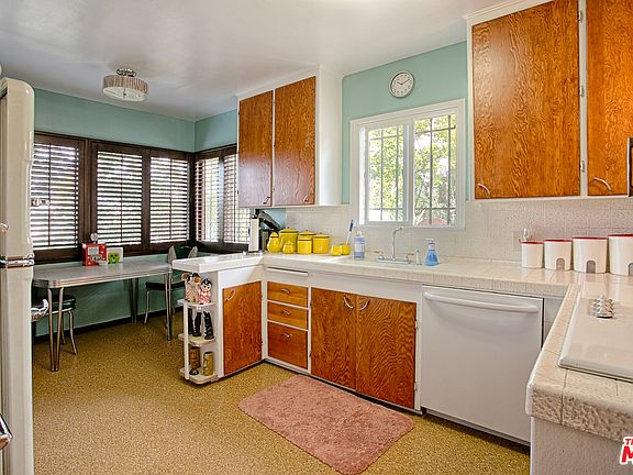 2nd image of 4140 Scandia Way