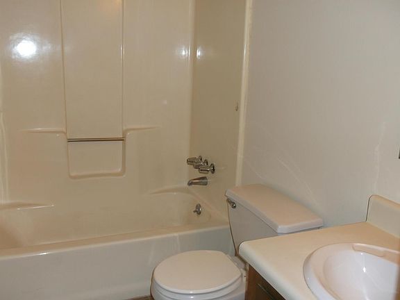 5th image of 1520 Parkway APT A3