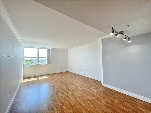 5th image of 650 West Ave APT 503