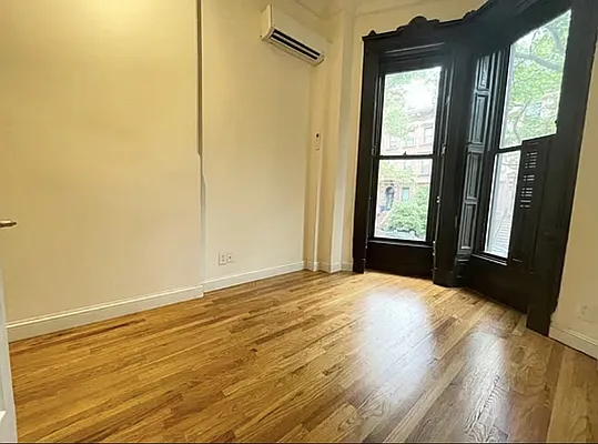 Rented by Silver Line Realty Group NY LLC | media 7