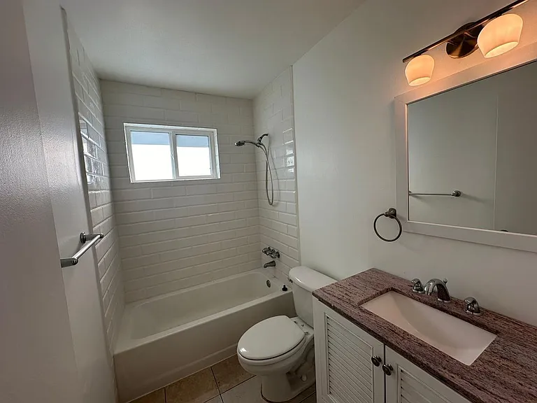 817 Lighthouse Dr #C — Photo 11