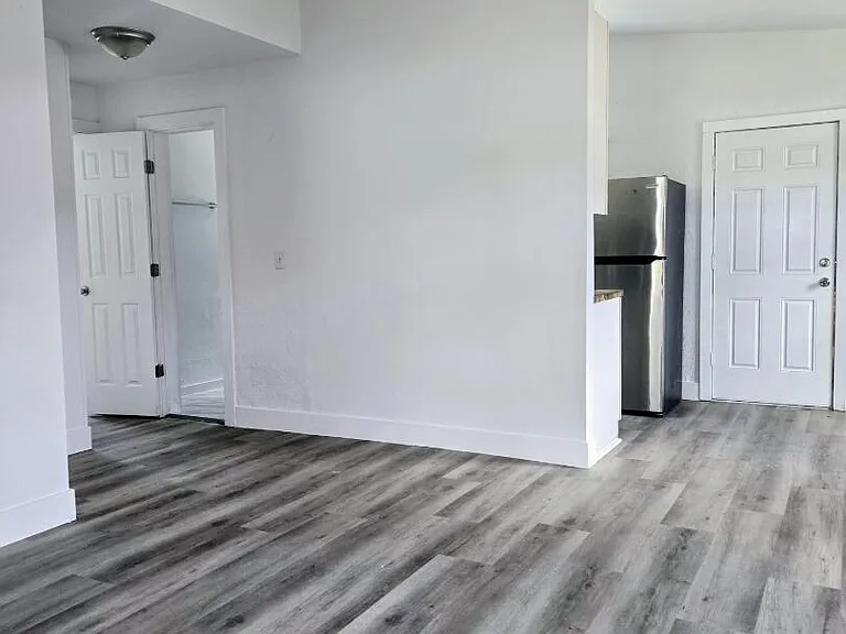 3827 Eve Dr W — Photo 3