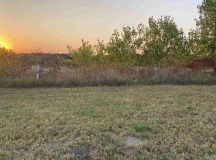 1100 Lochenshire Cir, Manhattan, KS 66503