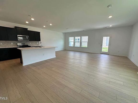 3rd image of 3125 Ranger Dr