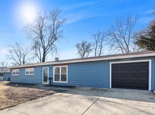 40 Chatham Pl, Montgomery, IL 60538