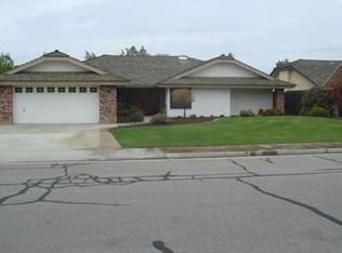 5207 Colonial Dr, Bakersfield, CA 93308