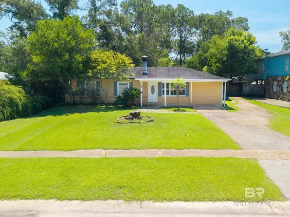 2331 S Dog River Dr, Mobile, AL 36605