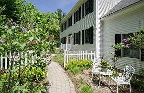 Naturalized garden entry