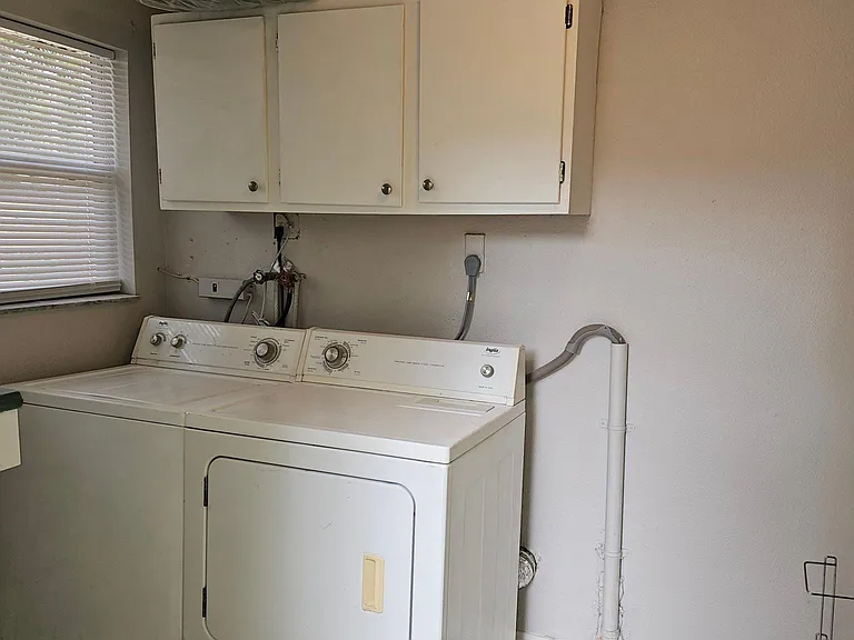 2922 Shore Dr — Photo 12
