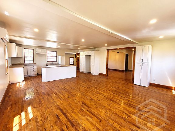 2nd image of 3861 Forbes Rd