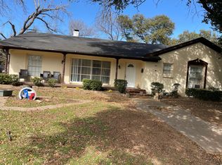 6201 Windermere Pl, Fort Worth, TX 76112