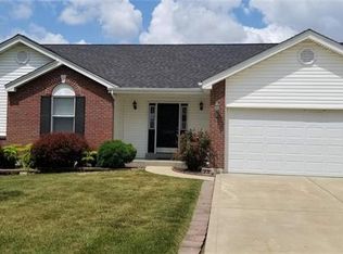 15 Locust Hills Ct, O'Fallon, MO