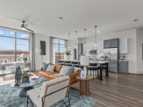 245 Beacon Town Dr #221