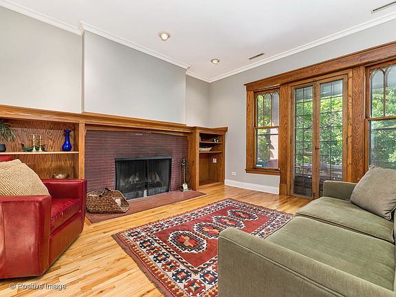 4th image of 4609 N Magnolia Ave #3