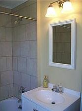 4th image of 208 Parkhurst Blvd