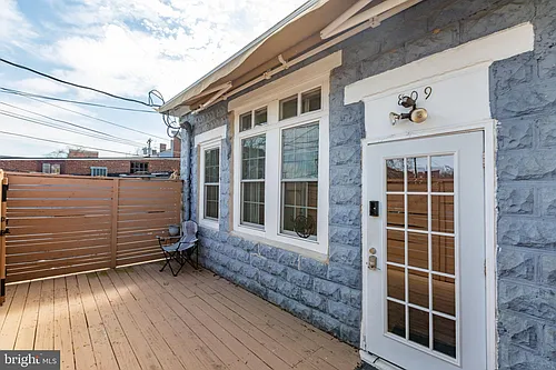 809 Caroline St Photo 1