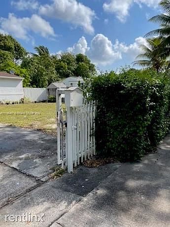 1st image of 1555 NW 127th St