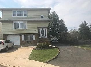 297 Grace Ave, Secaucus, NJ 07094