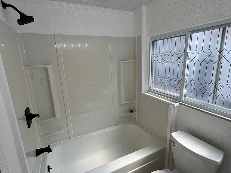 404 Bailey Ave #2 — Photo 16