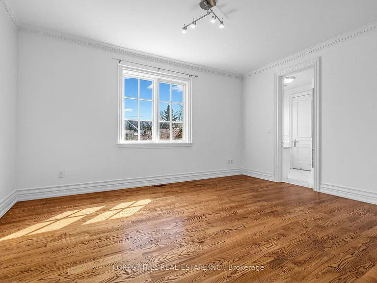 8 Colvestone Rd — Photo 31