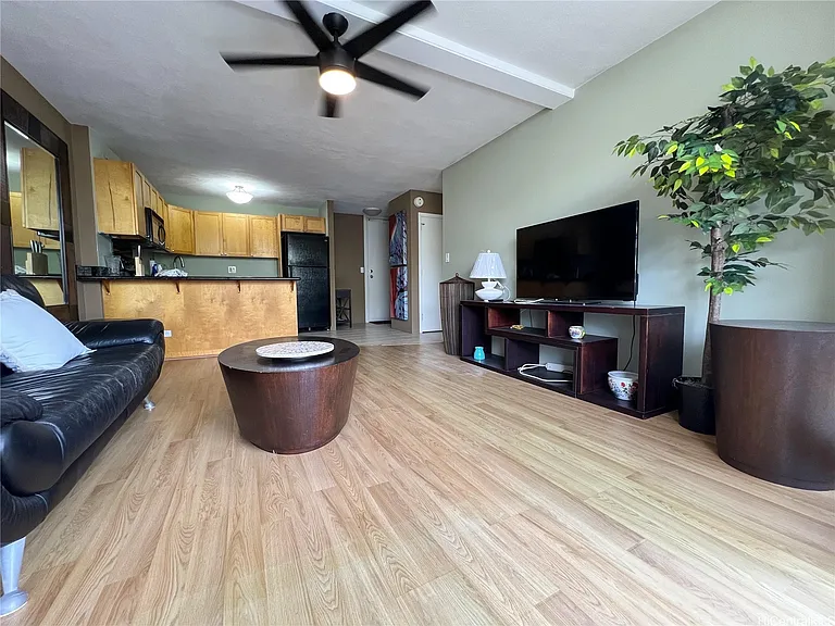 430 Kaiolu St #807 — Photo 12
