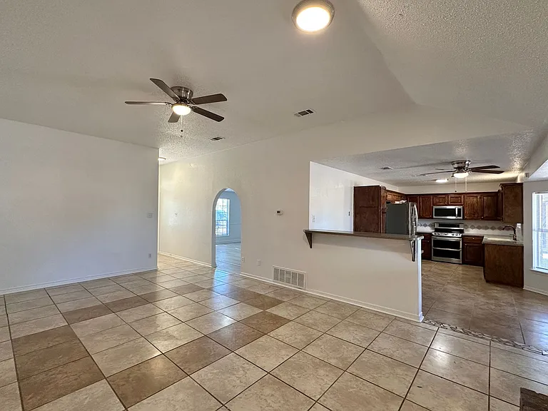 3004 Sundown Ln — Photo 6