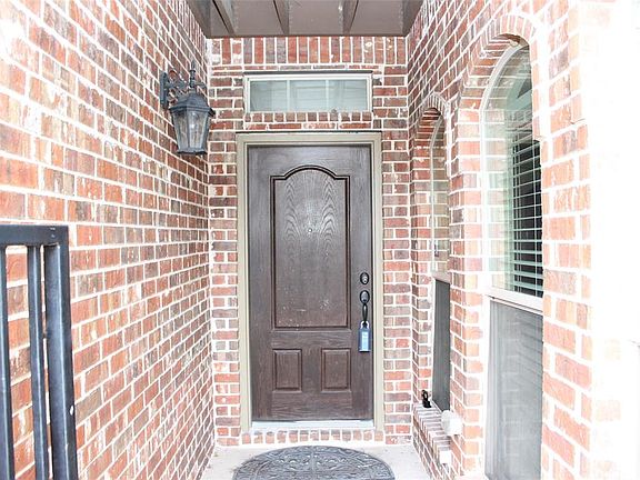 5th image of 4205 Comanche Dr