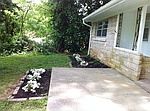 4th image of 269 Plainview Ave