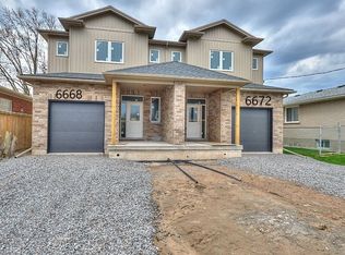 6668 Hawkins St, Niagara Falls, ON L2G 3B4