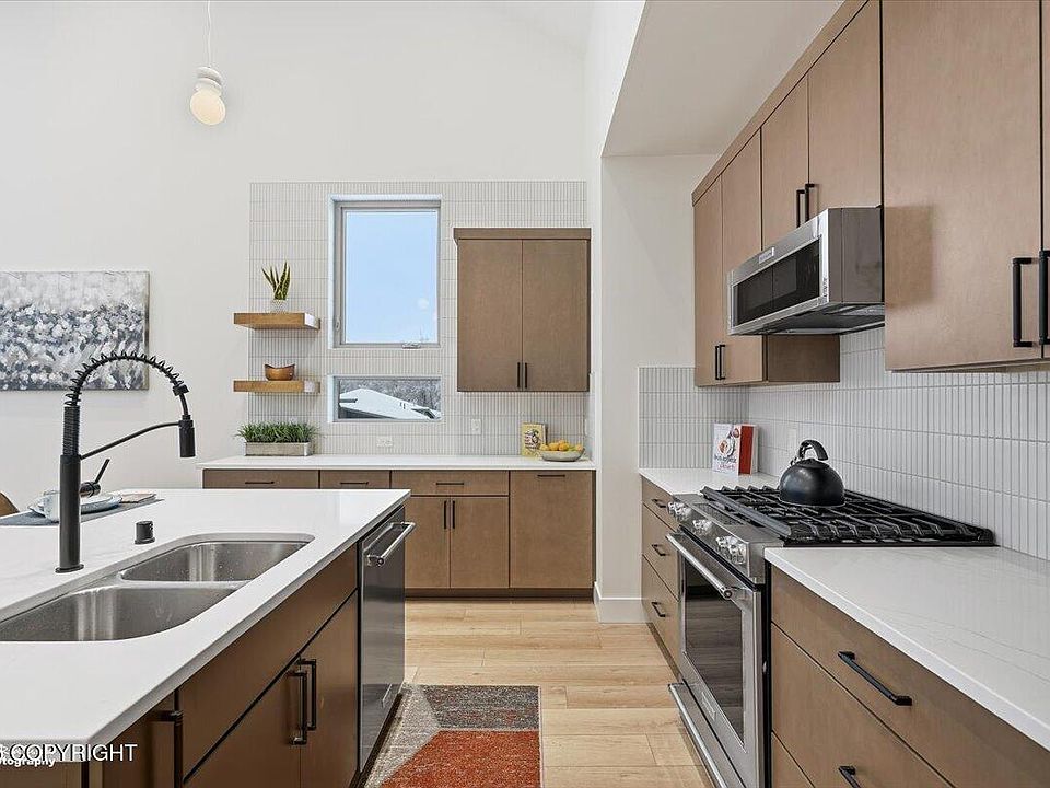 1st image of 5372 Sandhill Loop